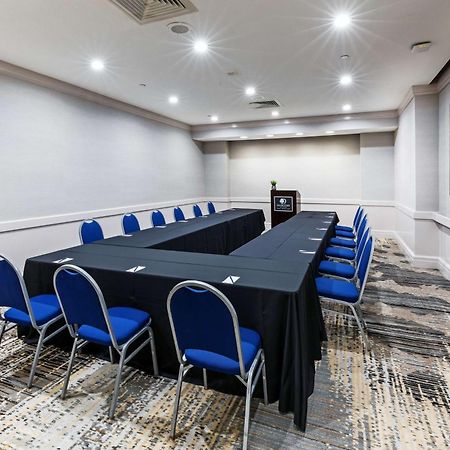 Doubletree By Hilton Tulsa At Warren Place Esterno foto