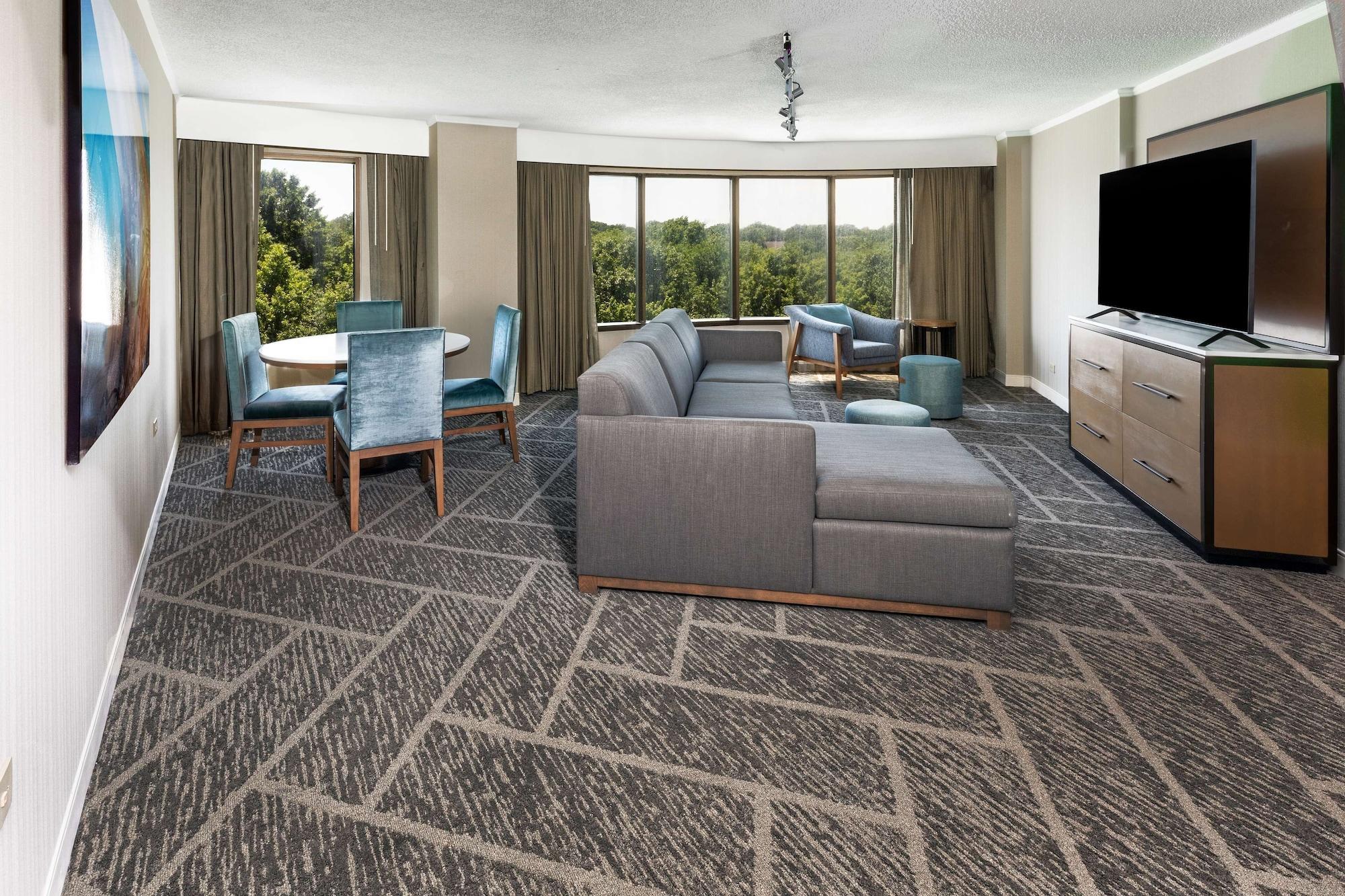 Doubletree By Hilton Tulsa At Warren Place Esterno foto