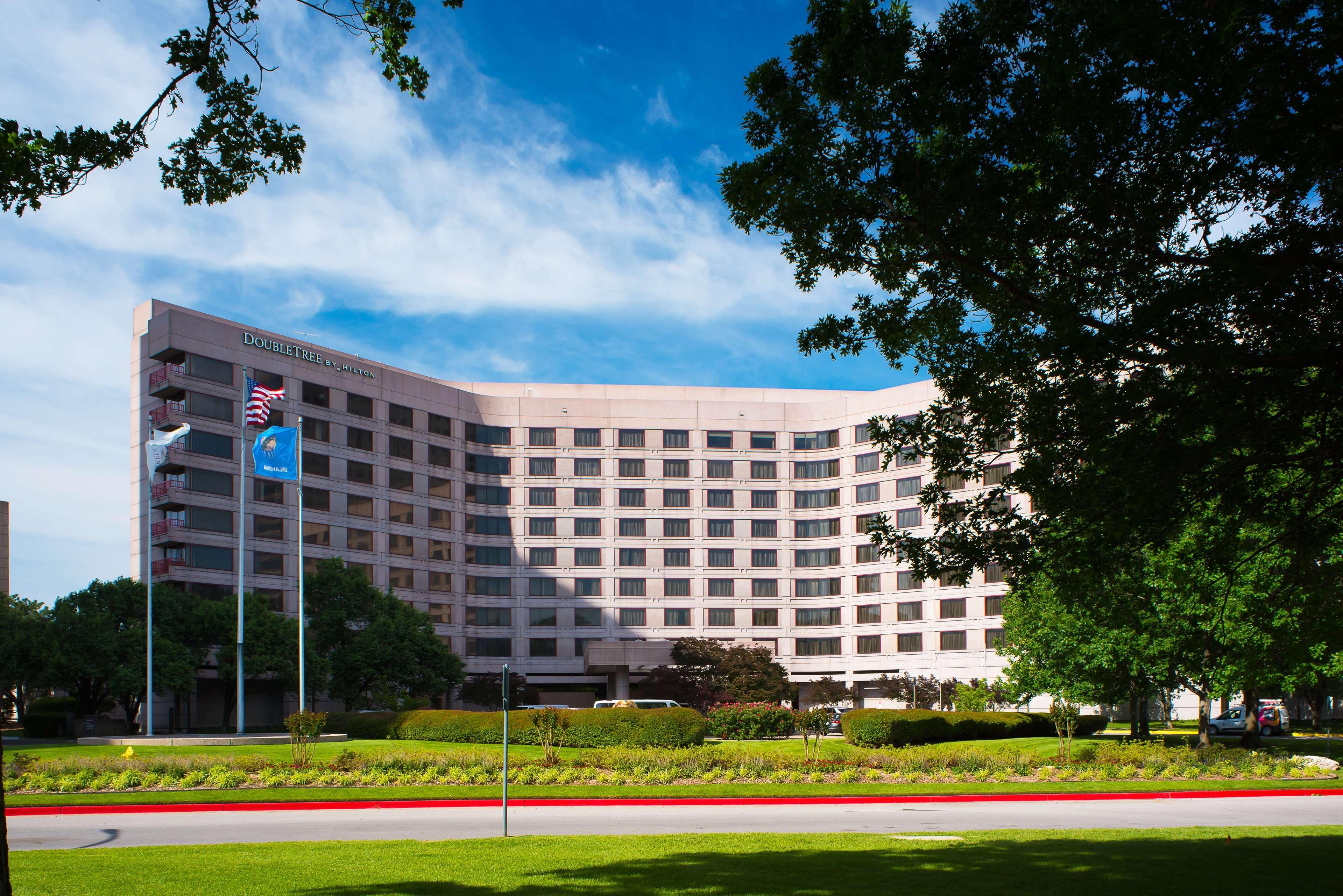 Doubletree By Hilton Tulsa At Warren Place Esterno foto