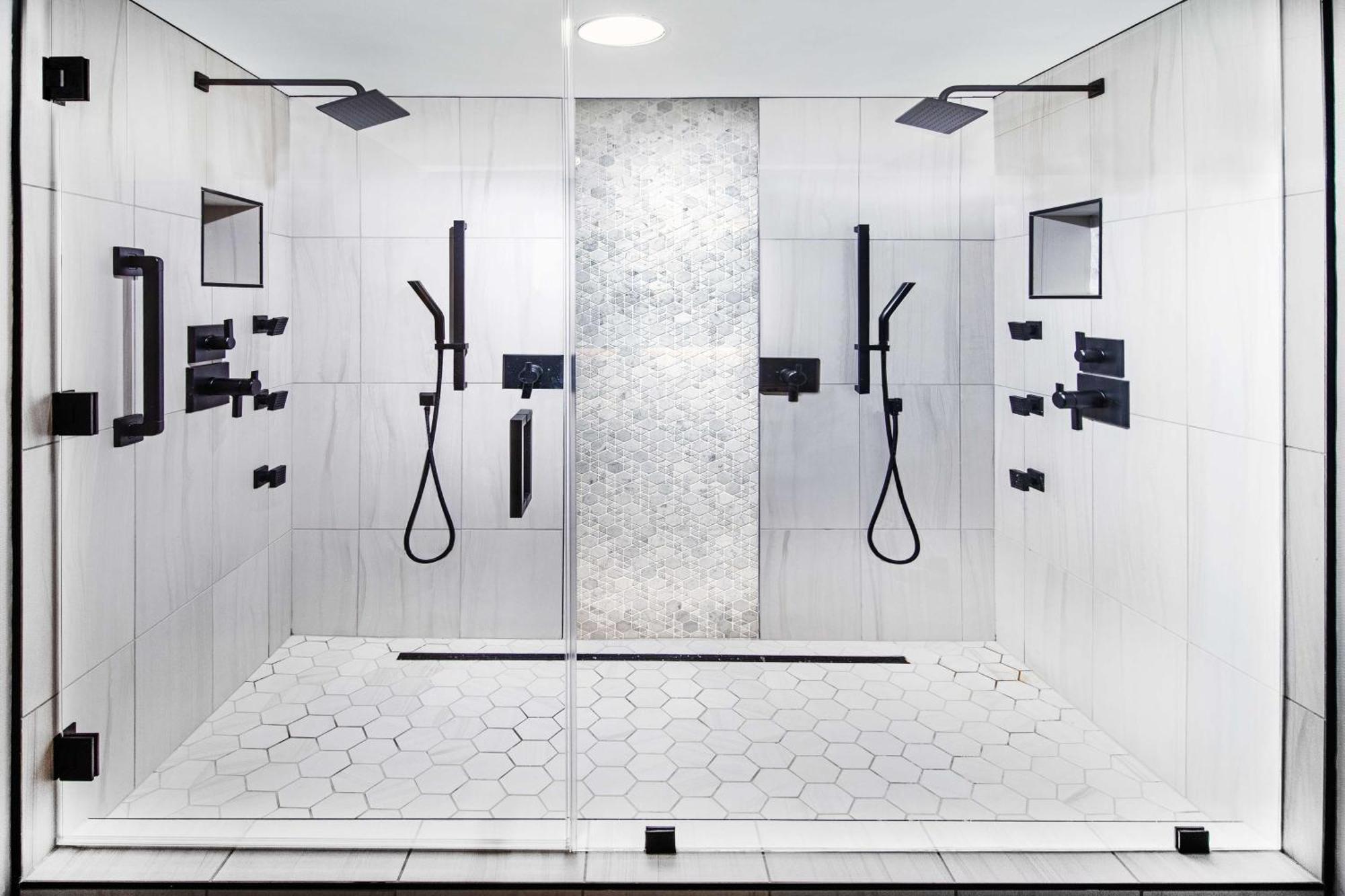 Doubletree By Hilton Tulsa At Warren Place Esterno foto