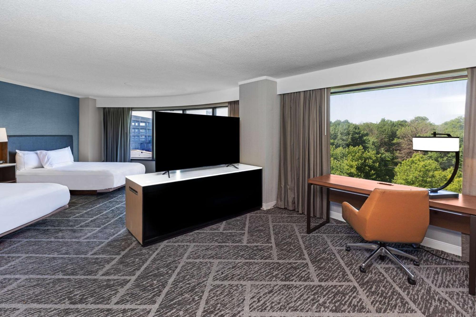 Doubletree By Hilton Tulsa At Warren Place Esterno foto