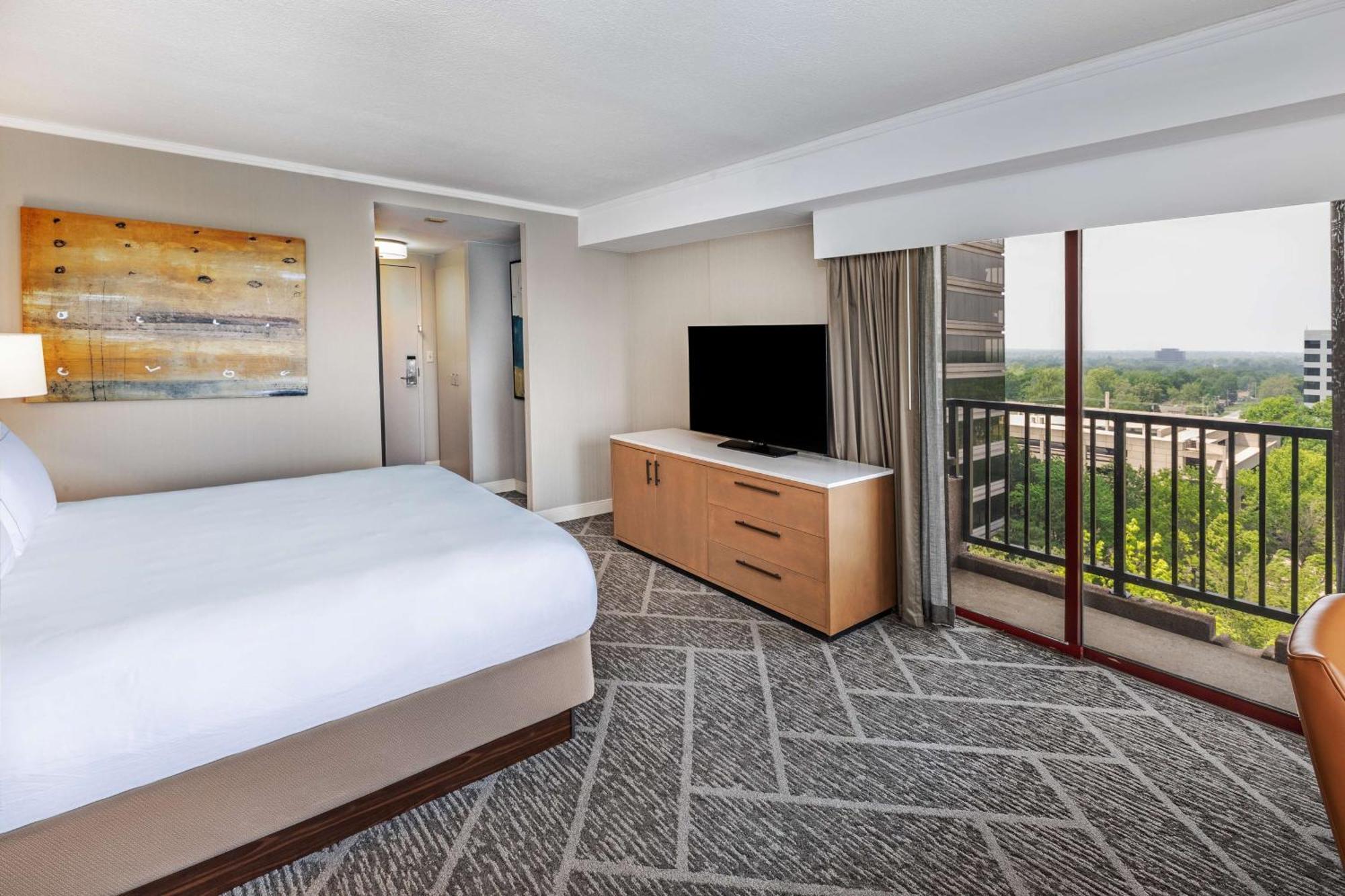 Doubletree By Hilton Tulsa At Warren Place Esterno foto